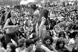 Hippy Collection: Hippies: Nudism: Nudes in Hyde Park. July 1970 70-6856-005