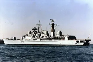 Trending: HMS Gloucester a type 42 destroyer prepares for Gulf during crisis with Iraq