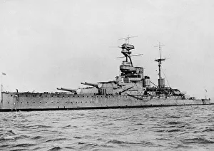 1936 Prints: HMS Resolution pennant number: 09 was one of five Revenge-class battleships seen here
