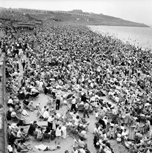 Holiday Prints: Holiday Crowds at Barry Island: The Fantastic Holiday crowds which took Barry Island