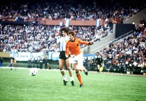 Competitive Prints: Holland v Argentina World Cup Final 1978 Mario Kempes and Brandits