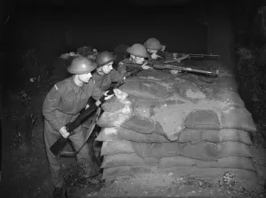 Weapons Prints: Home Guard Round Up Enemy'in Birmingham All-Night Test