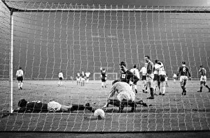 00802 Prints: Home International Championship football match at Wembley