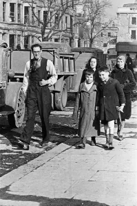 Homeless Prints: Homeless Chelsea residents, who lost their home during the previous nights air raid