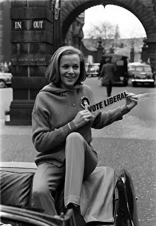 00517 Collection: Honor Blackman Actress, Mar 1966 gave support to Tom Houston who is contesting