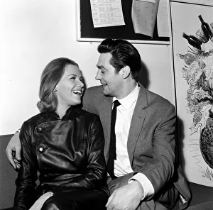 00882 Prints: Honor Blackman and husband Maurice Kaufmann at Television House, Kingsway
