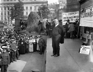 Recruitment Prints: Horatio Bottomley recruiting for the World War I in Trafalgar Square in 1914