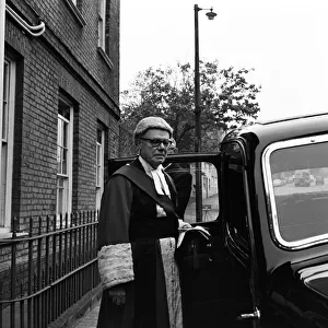 Crime Prints: Horse doping trial at Lewes. Justice Melford Stevenson leaving for the court to sum up