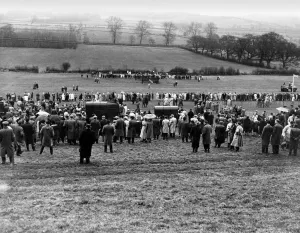 Horse Racing - Point-To-Point - In spite of the torrential rain on Saturday afternoon