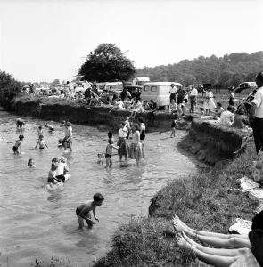 The hot weather over the Whit Sunday brought out the daytrippers to the River Thames