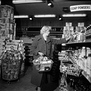 Supermarket Prints: Housewife shopping in Modern Supermarket in North Finchley London April 1958 Mrs P