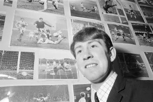 01018 Prints: Howard Kendall, aged 20, has just signed for Everton Football Club for 5