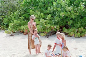 HRH Princess Diana, The Princess of Wales and her children Prince William