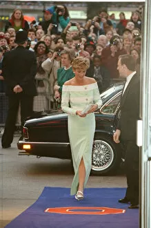 Images Dated 16th April 1993: HRH The Princess of Wales, Princess Diana, arrives at the West End Odeon in Leicester