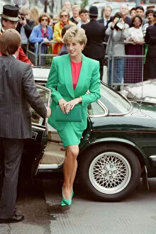 01048 Collection: HRH The Princess of Wales, Princess Diana, arrives for an event