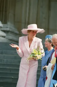 HRH The Princess of Wales, Princess Diana, leaves St Paul