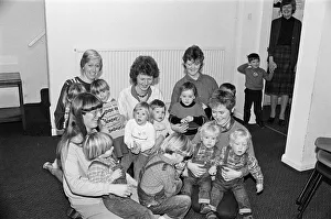 00523 Prints: Huddersfield Twins Club Christmas Party at St Jamess RC Church Hall Oakes
