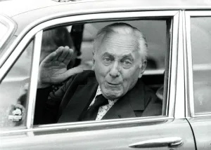 00157 Prints: Hughie Green, TV Presenter - July 1978 Personality In a car after being found