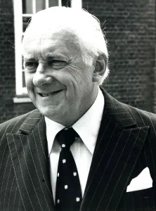 Presenters Prints: Hughie Green, TV Presenter outside Guildford Court being charged with drinking