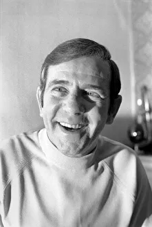 00050 Prints: Humour: comedy. Norman Wisdom. January 1975 75-00286-010