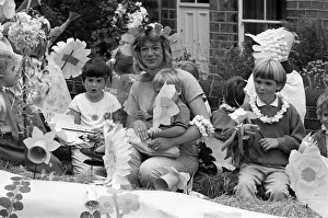 00663 Prints: Hundreds lined streets to watch the annual Skelmanthorpe carnival procession through