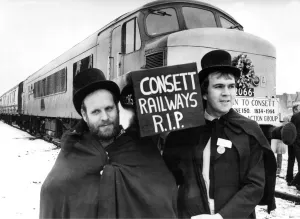 Coffin Prints: Hundreds of rail fans turned out to give the Consett-Newcastle rail service a farewell