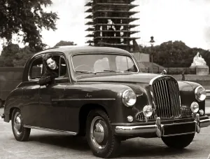 The Hunter Singer Saloon Car Re-designed front with plastic leminates in