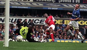 Ian Wright Arsenal Player scoring goal September 1997 scores a goal at Goodison