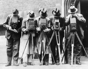 Skill Prints: Illustration of a Daily Mirror Photographer having a steady hand
