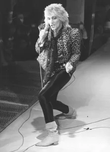 00162 Prints: International pop star Rod Stewart sells millions of copies of records whether they be
