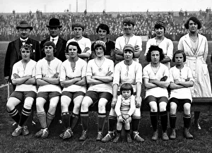 International Womens Football Scotland v England 1928 Pre match photograph line