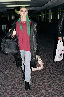 00724 Prints: Irish singer Sinead O Connor arriving at Heathrow Airport. 19th October 1992