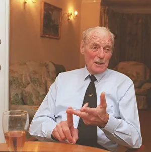 JACK SLIPPER OF SCOTLAND YARD DEC 1999 PICTURED IN HIS HOME IN HARROW