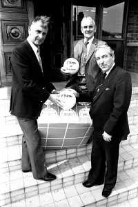 00498 Prints: Jackie Milburn, Jim Turney, chairman of Turney-Wylde and vice chairman of Blyth Spartans