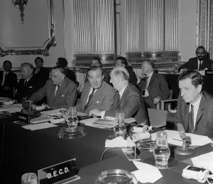 James Callaghan Chancellor of the Exchequer July 1977 ministerial meeting of group of ten