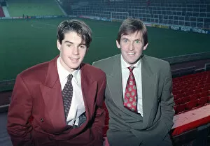 01438 Collection: Jamie Redknapp with Liverpool manager Kenny Dalglish at Anfield Stadium after signing for