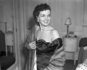Jane Russell 1949 Film star in London Voluptuous sex symbol