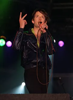 00163 Prints: Jarvis Cocker on stage at T In The Park July 1996 Swearing at the audience