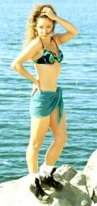Jayne Collind English actress who appears in TV prog Baywatch and rescues Richard Branson