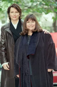 01138 Prints: Jennifer Saunders and Dawn French aka comedy duo French and Saunders. 25th October 1993