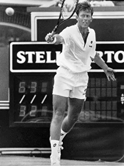 00023 Prints: Jeremy Bates in action at the Stella Artois tournament before Wimbledon