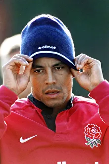 00005 Prints: Jeremy Guscott trains again after a bout of flu hoping to be ready for England