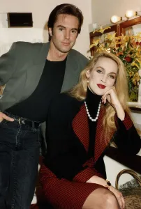 Jerry Hall Supermodel Actress With Mystery Man A©Mirrorpix