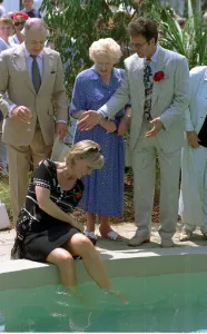 JILL DANDO SIR CLIFF RICHARD JUNE WHITFIELD 9 JULY 1997 JILL DANDO TV PRESENTER COOLS