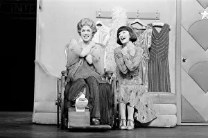 01021 Prints: Jill Gascoine, stars as Dorothy Brock in the West End musical 42nd Street