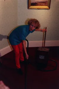 Jilly Goolden TV Presenter March 1998 Useing an antique hoover at the 1998 Daily