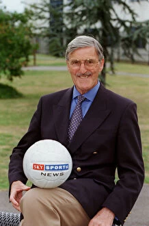Images Dated 2nd September 1998: Jimmy Hill Sky Presenter September 98 New Sky football presenter