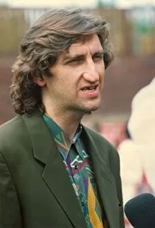Images Dated 6th June 1991: Jimmy Nail was the centre of attraction to the children of Walker as he returned to his