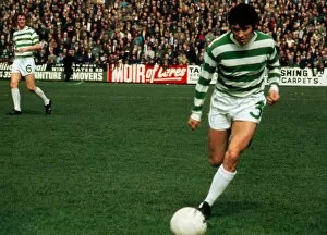 00253 Collection: Jimmy Quinn in action for Celtic November 1971