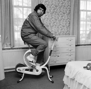 Topless Prints: Jimmy Tarbuck, photographed at home in Kingston for a slimmers club feature